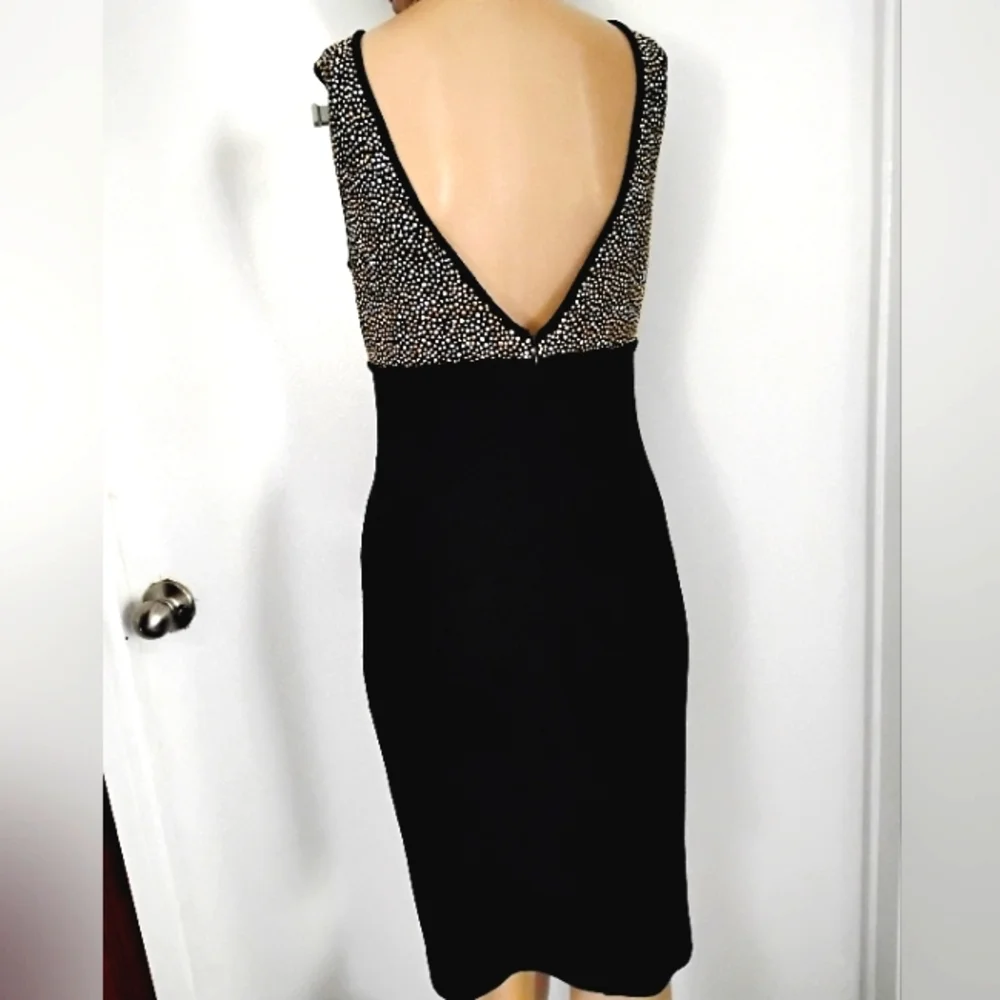 SALE! ST JOHN EVENING 10 HUNDREDS SILVER & GOLD CRYSTAL BLACK SANTANA KNIT DRESS - Picture 4 of 5